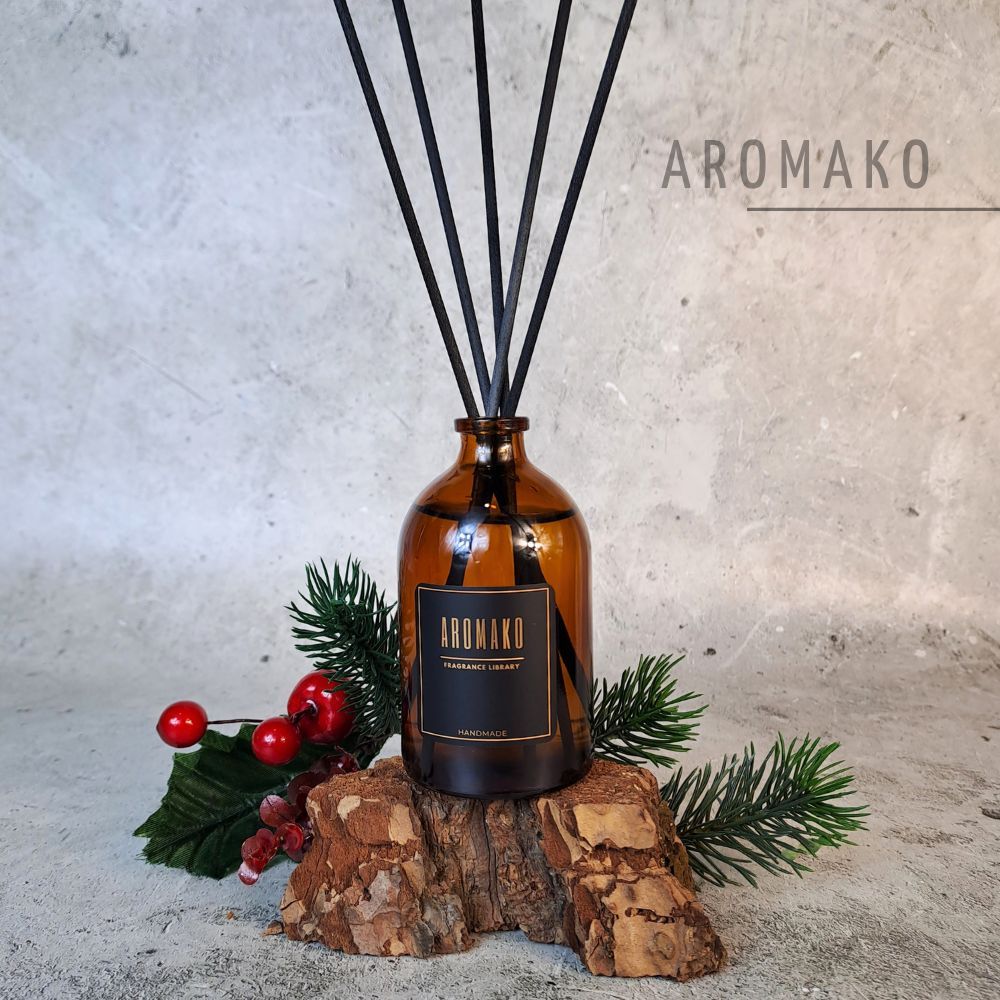 Подарочный набор AromaKo «Удовое дерево + Розовый грейпфрут + Булочка с корицей», диффузор + спрей + свеча